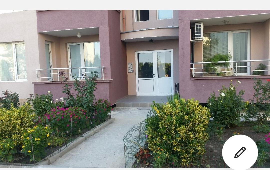 Dimitrov Apartments Burgas Bagian luar foto
