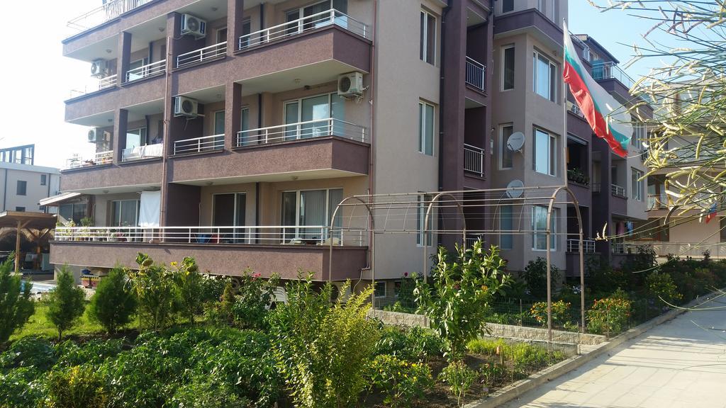 Dimitrov Apartments Burgas Bagian luar foto