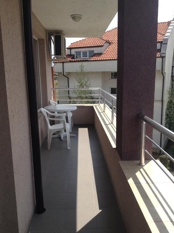 Dimitrov Apartments Burgas Bagian luar foto