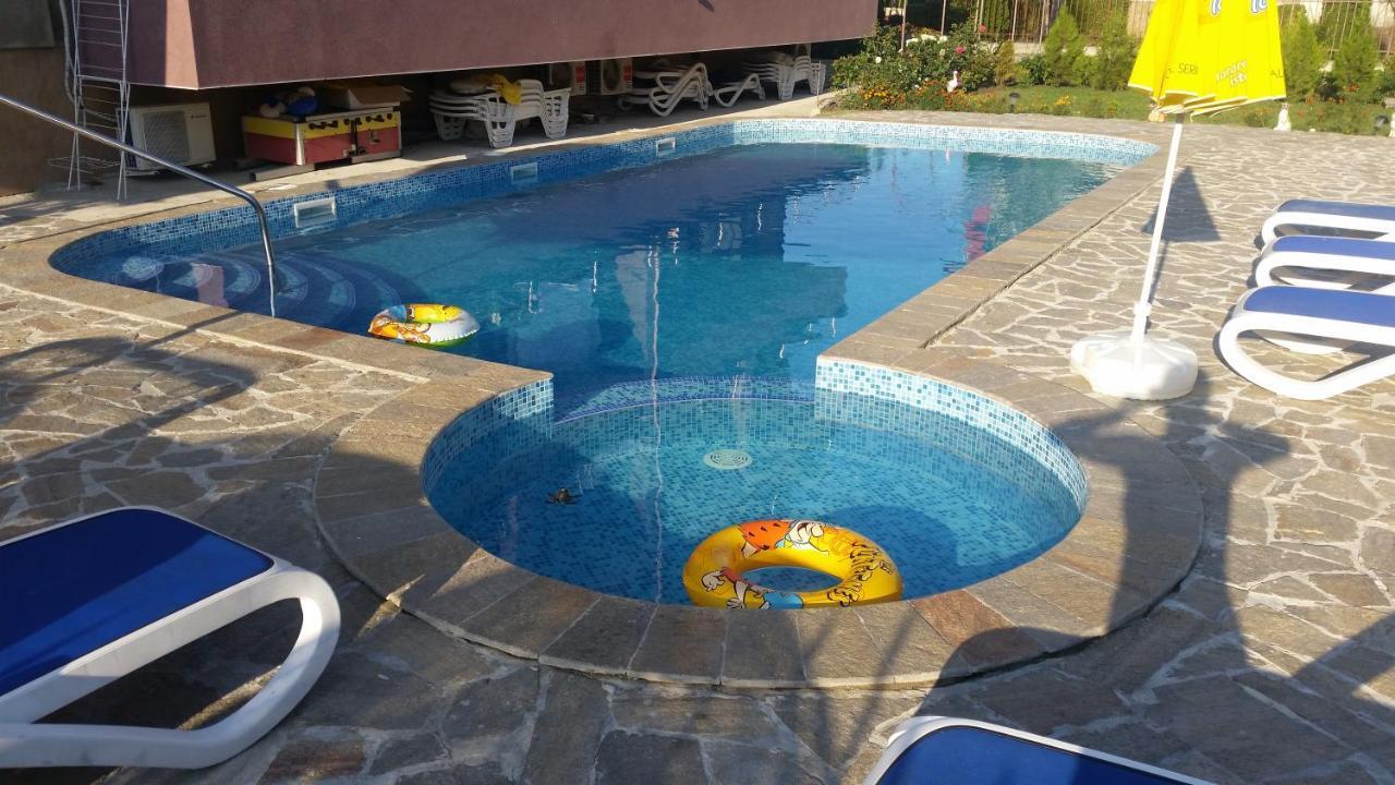 Dimitrov Apartments Burgas Bagian luar foto